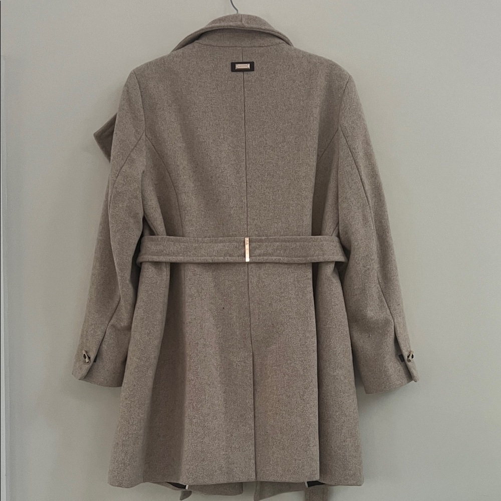 Calvin Klein Women's Beige Wool Wrap - Picture 10 of 16